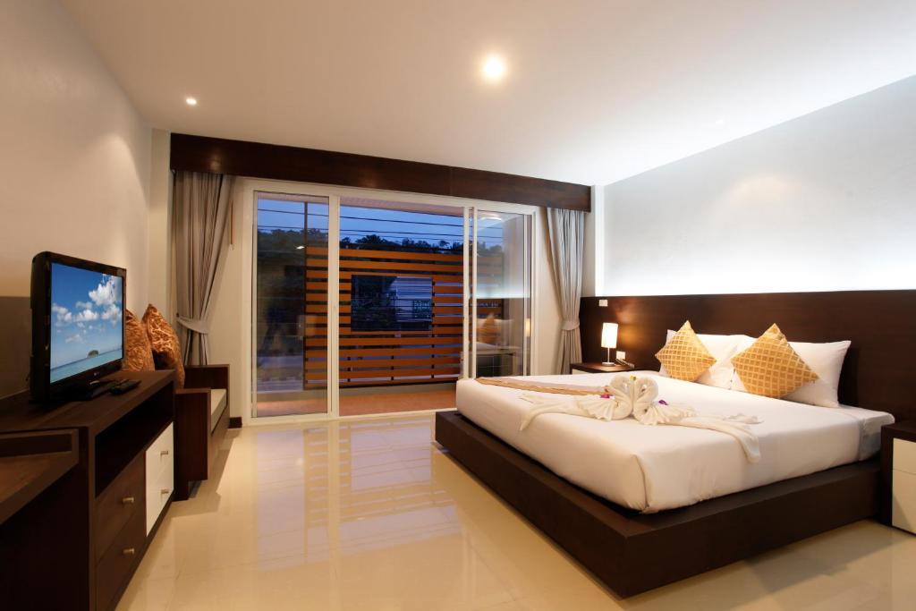 Nize Hotel - Sha Plus Phuket Habitación foto